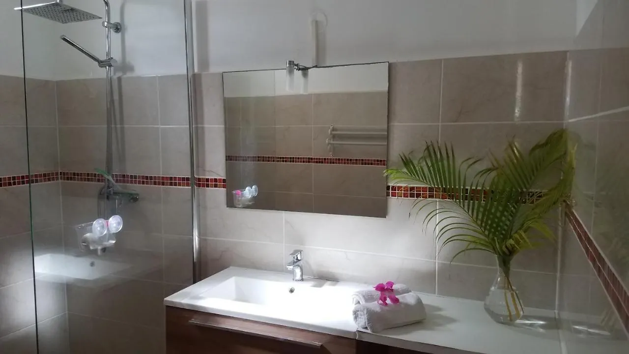 Apartment Appartement Rez-De-Chaussee De Villa A 1 Minute De La Plage Saint-Francois